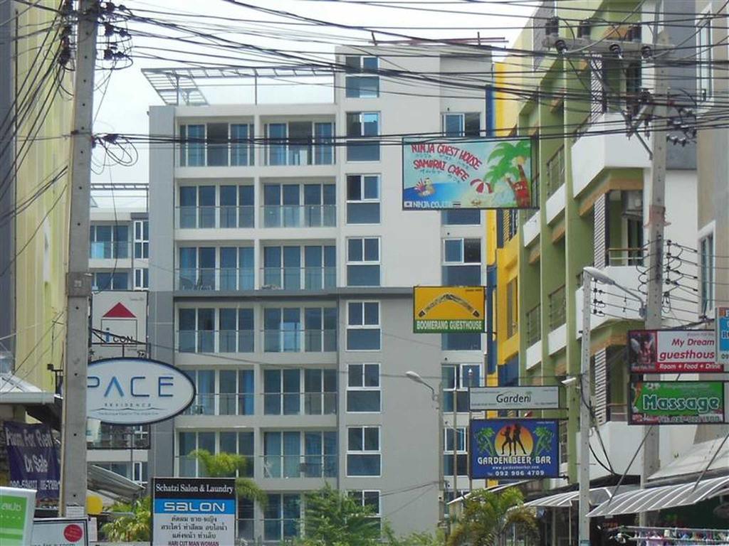 Boomerang Guesthouse And Bar Pattaya Luaran gambar