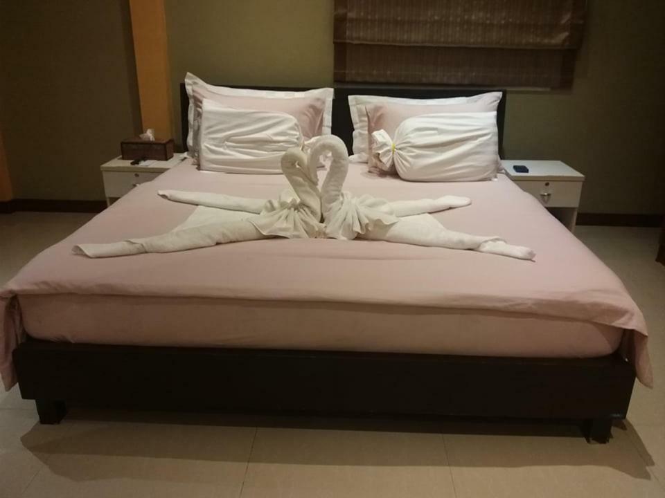 Boomerang Guesthouse And Bar Pattaya Luaran gambar
