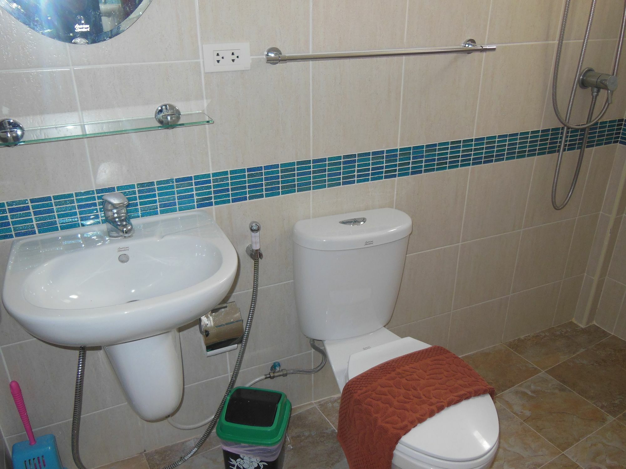Boomerang Guesthouse And Bar Pattaya Luaran gambar