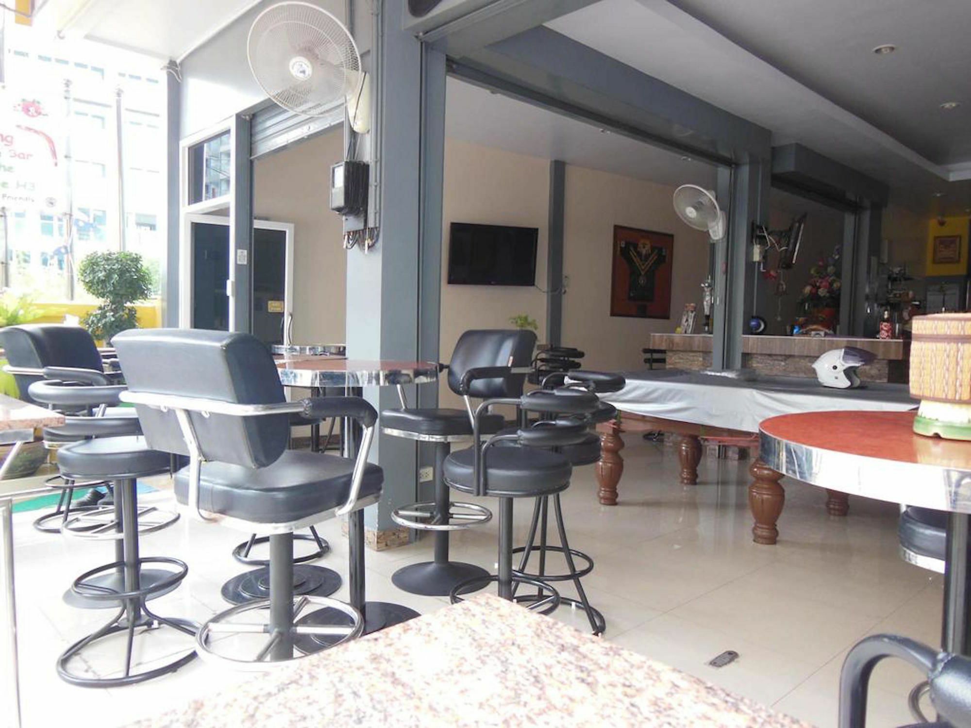 Boomerang Guesthouse And Bar Pattaya Luaran gambar
