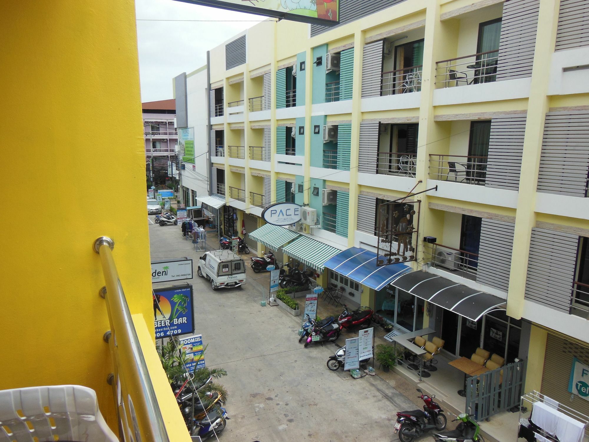 Boomerang Guesthouse And Bar Pattaya Luaran gambar