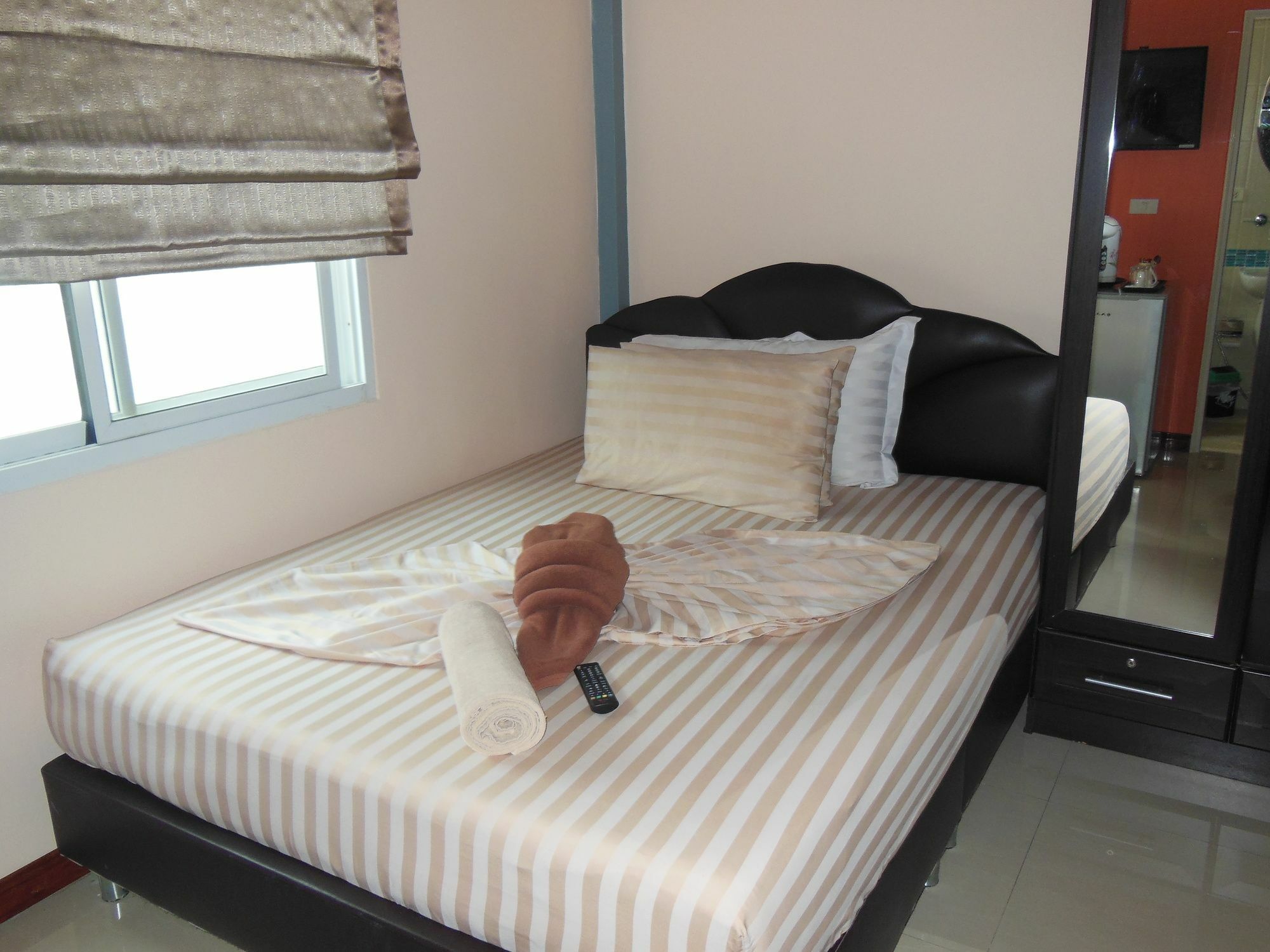 Boomerang Guesthouse And Bar Pattaya Luaran gambar